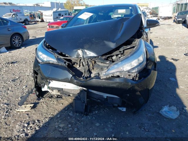 NMTKHMBX9LR104117 Toyota C-HR XLE