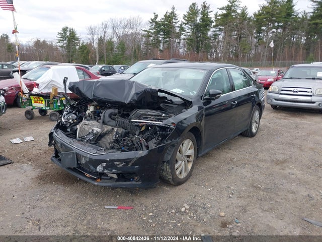 1VWBA7A39JC044681 Volkswagen Passat 2.0t Se