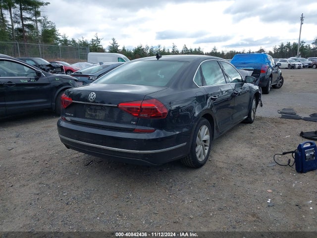 Volkswagen Passat 2.0t Se 2018 1VWBA7A39JC044681 Image 4