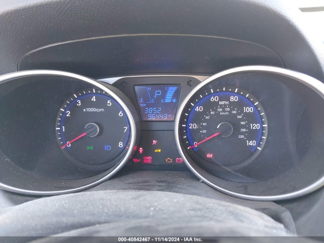 Hyundai Tucson Walking Dead Edition 2014 KM8JUCAG4EU936138 Image 7