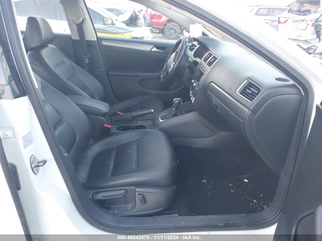 3VWLL7AJ5EM406975 Volkswagen Jetta 2.0l Tdi
