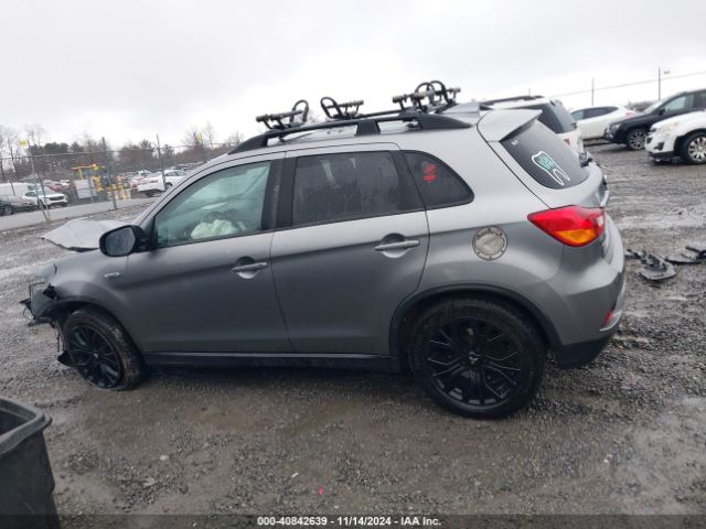 JA4AR3AUXJU003862 Mitsubishi Outlander Sport 2.0 Le