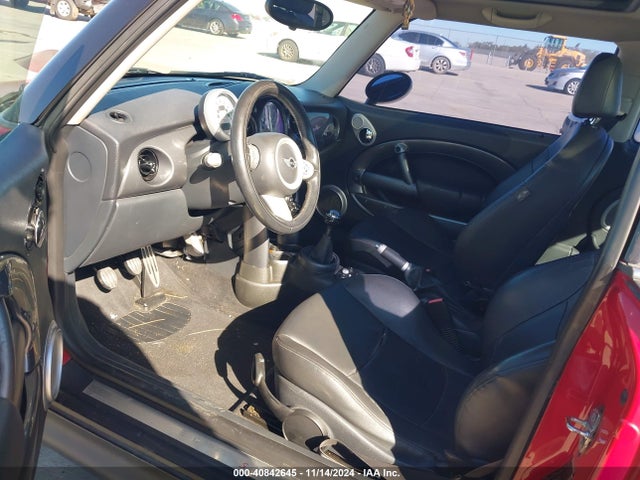 2006 MINI COOPER S WMWRE33576TL17151 Photo 4