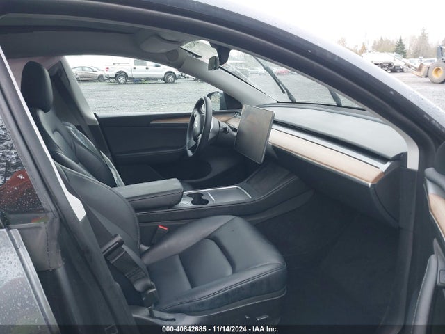 2022 TESLA MODEL Y 7SAYGAEE8NF570624 Photo 4