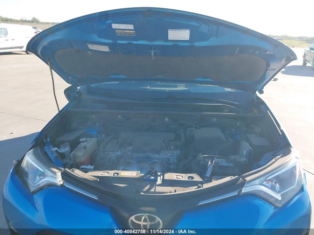 JTMWFREV1JJ152818 Toyota Rav4 Adventure/xle