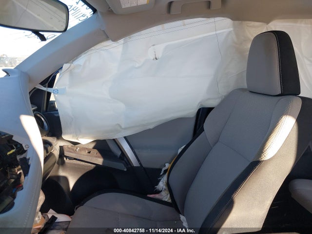 JTMWFREV1JJ152818 Toyota Rav4 Adventure/xle