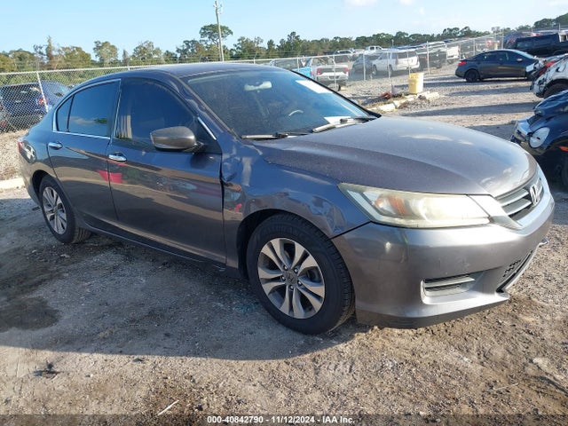 2015 1HGCR2F38FA110136 main image