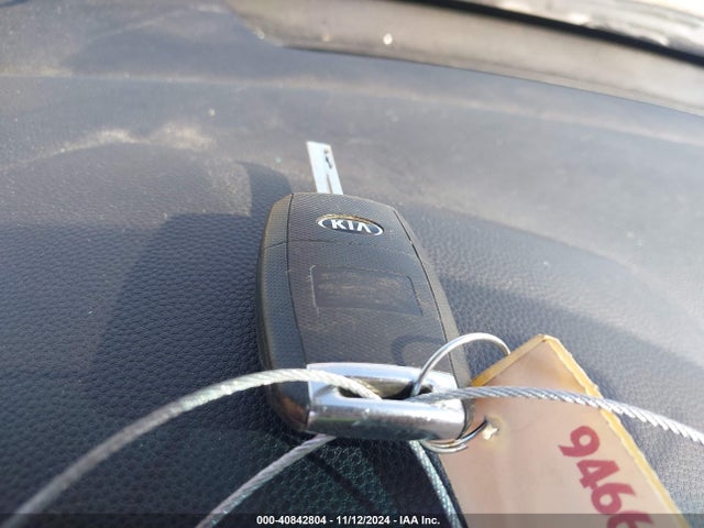 KIA SOUL + 2016 KNDJP3A51G7862401 Image 11
