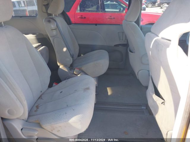 5TDKK3DC8ES502154 Toyota Sienna Le V6 8 Passenger
