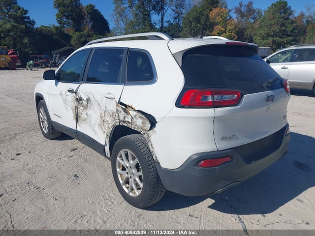 1C4PJMCB5HW575686 Jeep Cherokee Latitude 4x4