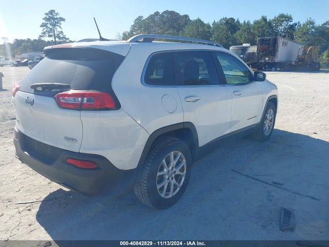 1C4PJMCB5HW575686 Jeep Cherokee Latitude 4x4