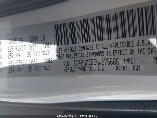 1C4PJMCB5HW575686 Jeep Cherokee Latitude 4x4