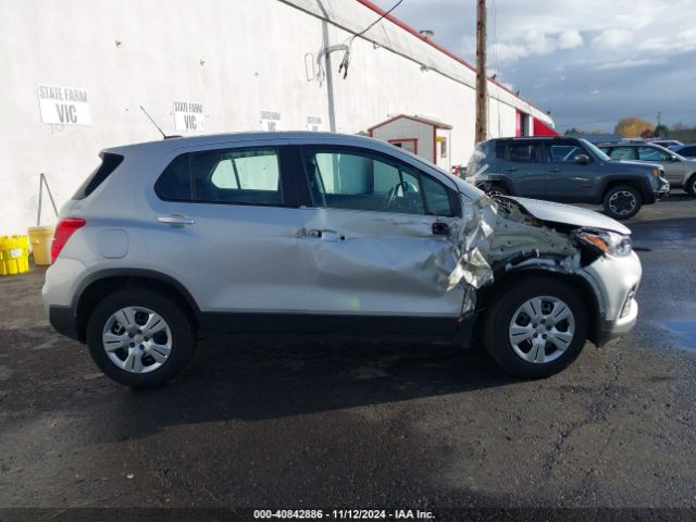 3GNCJKSB3JL418469 Chevrolet TRAX LS