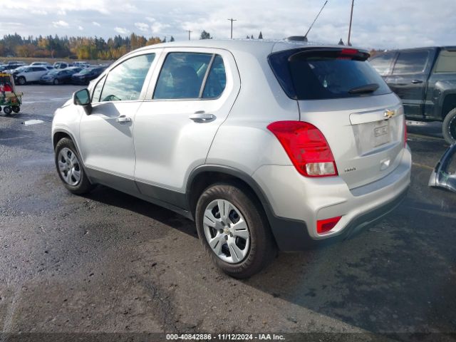 3GNCJKSB3JL418469 Chevrolet TRAX LS