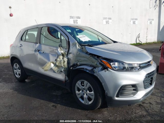3GNCJKSB3JL418469 Chevrolet TRAX LS