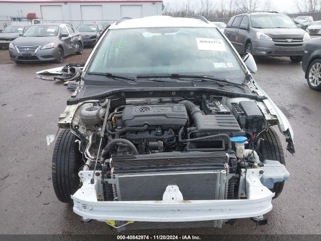 3VWC17AU7GM522696 Volkswagen Golf Sportwagen Tsi S 4-door