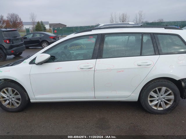 3VWC17AU7GM522696 Volkswagen Golf Sportwagen Tsi S 4-door