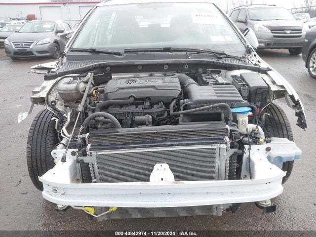 3VWC17AU7GM522696 Volkswagen Golf Sportwagen Tsi S 4-door