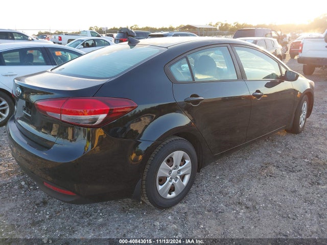 KIA FORTE LX 2017 3KPFK4A77HE040330 Image 4