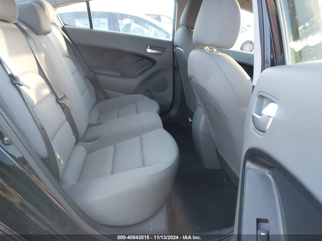 KIA FORTE LX 2017 3KPFK4A77HE040330 Image 8