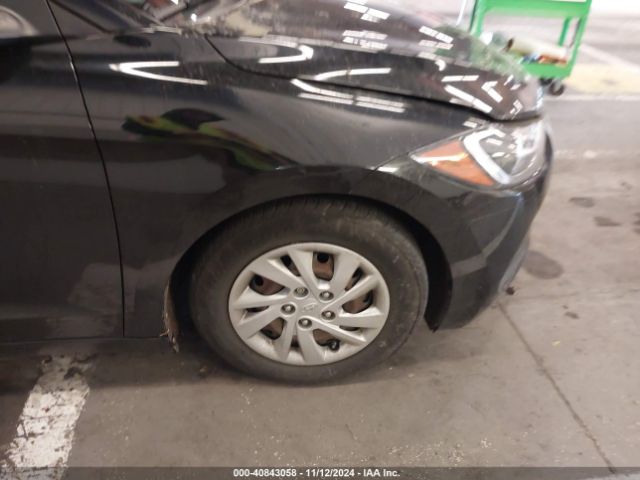 5NPD74LF8JH262678 Hyundai ELANTRA SE