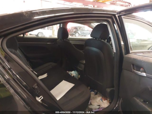 5NPD74LF8JH262678 Hyundai ELANTRA SE