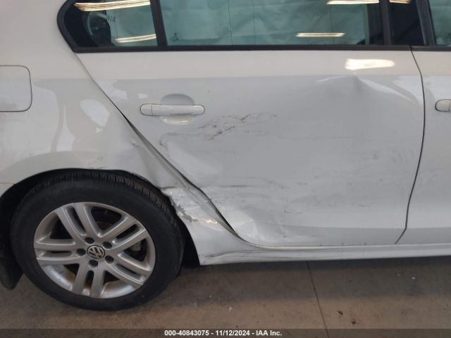 3VW2K7AJ3FM246773 Volkswagen Jetta 2.0l S