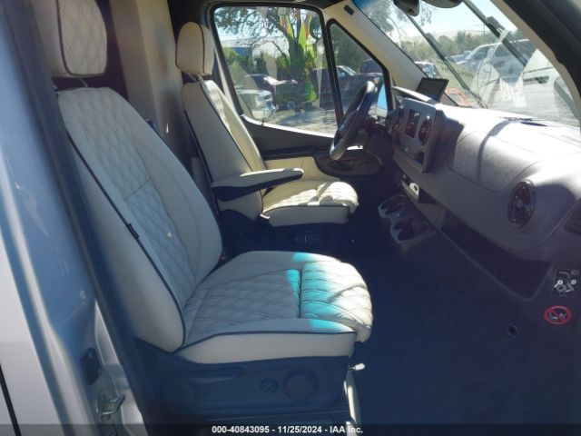 W1X4EBHY5MP429379 Mercedes-Benz Sprinter 2500 Standard Roof V6