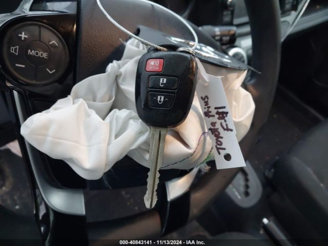JTDKDTB34J1619038 Toyota Prius C Two