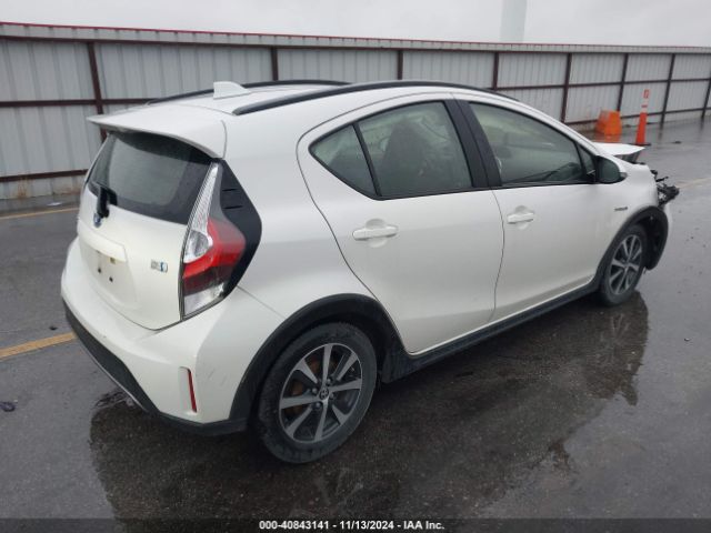 JTDKDTB34J1619038 Toyota Prius C Two