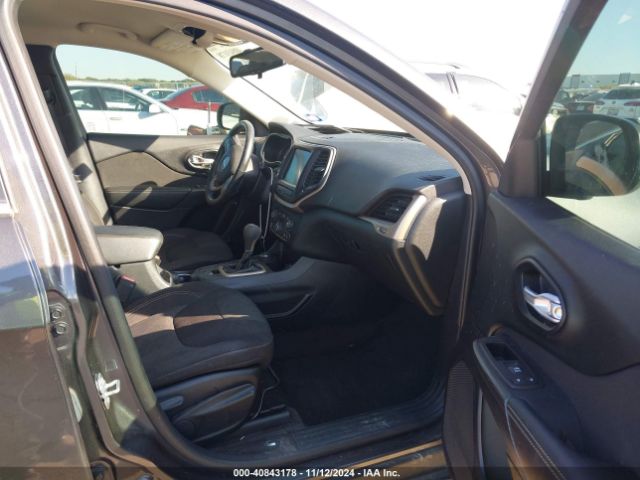 1C4PJMCS0GW263063 Jeep Cherokee Latitude