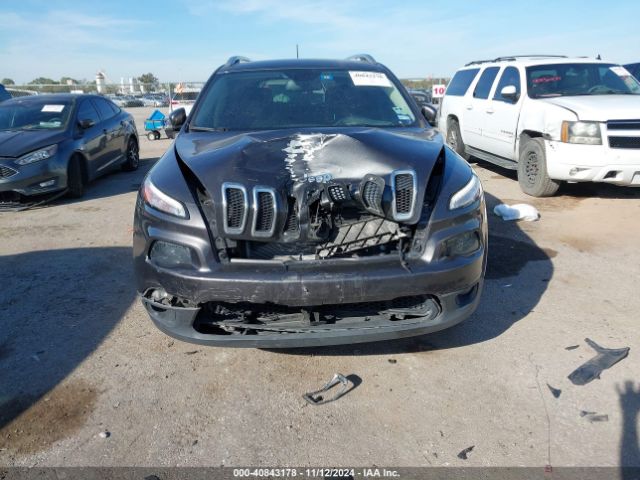 1C4PJMCS0GW263063 Jeep Cherokee Latitude