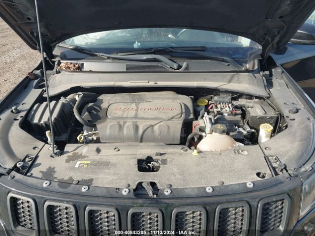 3C4NJDCB9JT135683 Jeep Compass Limited 4x4