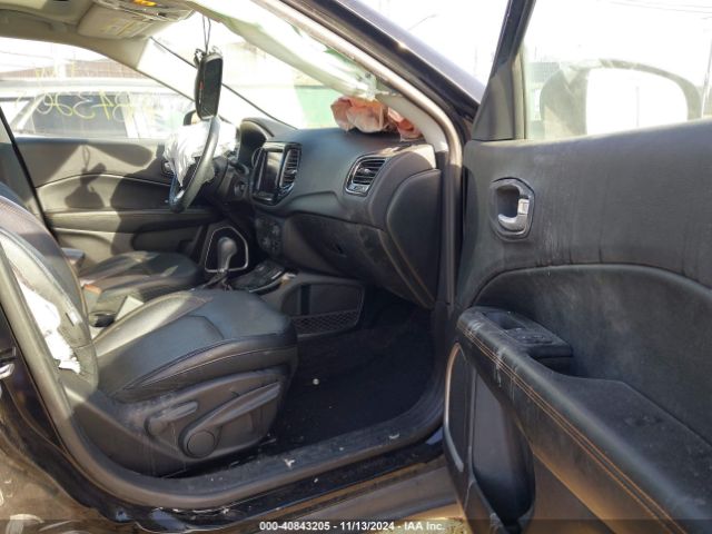 3C4NJDCB9JT135683 Jeep Compass Limited 4x4