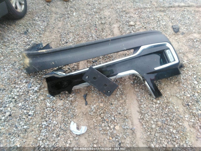 2GKFLUE38H6145841 GMC Terrain Slt