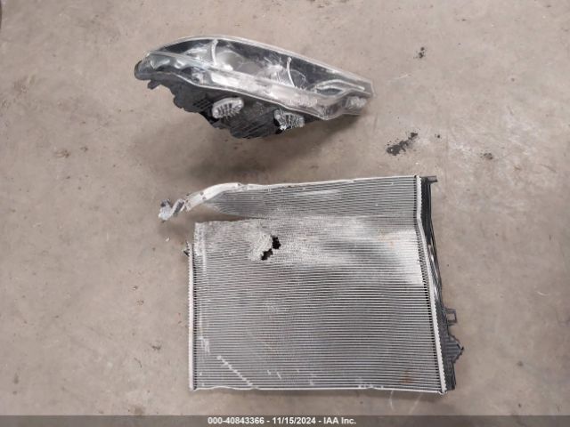 WBA8D9C58JA608327 BMW 330i Xdrive