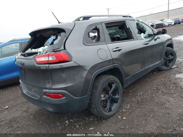 1C4PJLCB0FW770733 Jeep Cherokee Latitude Altitude