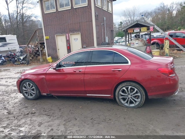 55SWF4JBXGU174359 Mercedes-Benz C 300 Luxury/sport