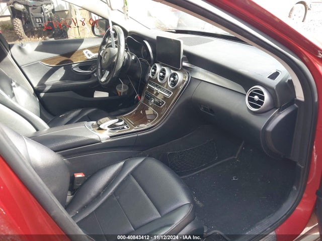 55SWF4JBXGU174359 Mercedes-Benz C 300 Luxury/sport