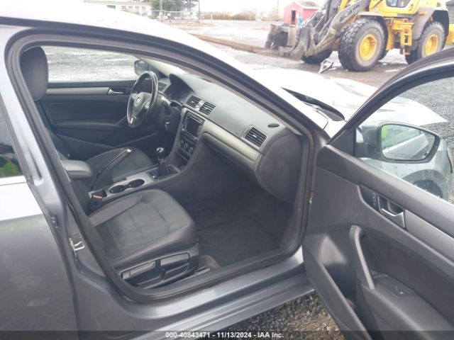 1VWBV7A39FC071410 Volkswagen Passat 2.0l Tdi Se