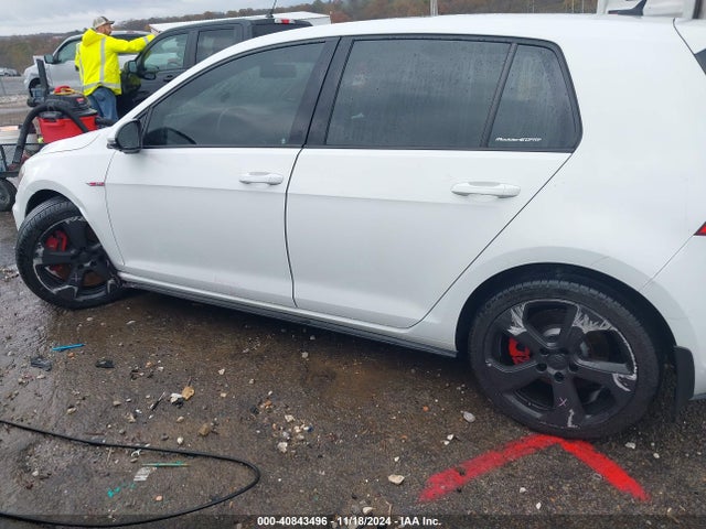 3VW547AUXHM010495 Volkswagen Golf Gti Se 4-door