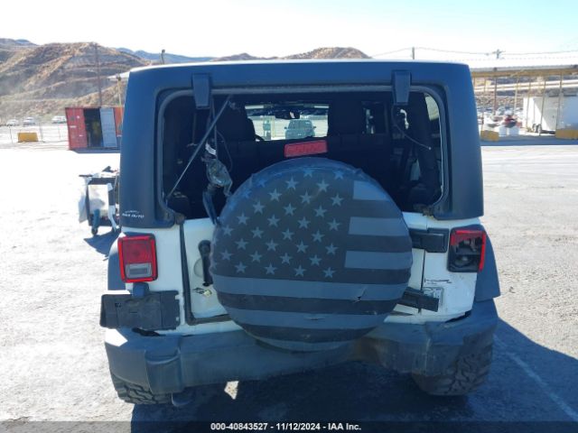 1C4BJWDG0HL518071 Jeep Wrangler Unlimited Sport 4x4