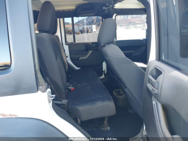 1C4BJWDG0HL518071 Jeep Wrangler Unlimited Sport 4x4