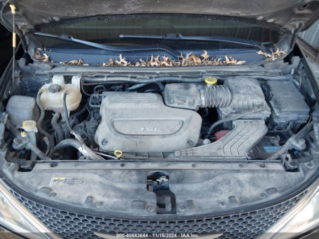 2C4RC1BG3HR598794 Chrysler Pacifica Touring-l