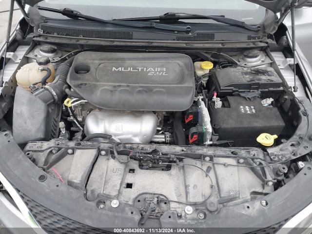 1C3CCCAB0GN137477 Chrysler 200 Limited
