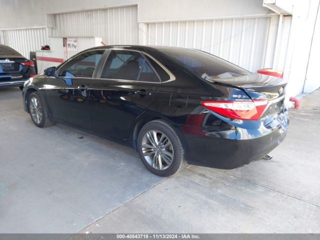 4T1BF1FK1HU643821 Toyota CAMRY SE