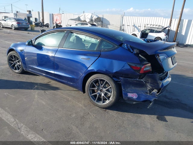 2022 TESLA MODEL 3 5YJ3E1EBXNF286172 Photo 2