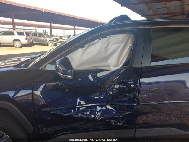2T3W1RFV0PW240444 Toyota Rav4 Xle
