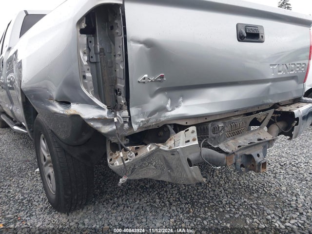 5TFCY5F1XEX017678 Toyota Tundra Sr5 5.7l V8