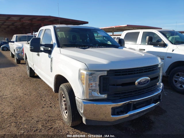 2019 1FT7X2A62KEE58945 main image